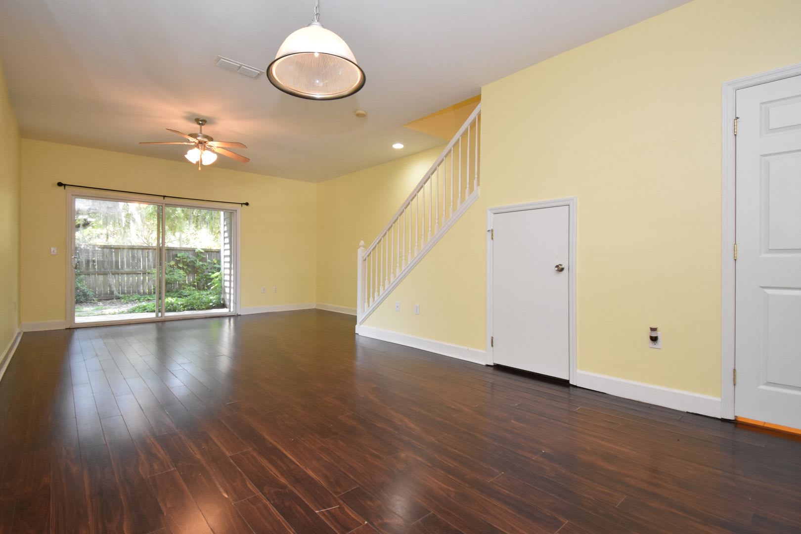 Bright and Airy Garland Townhome with Open Concept Living – photo 2