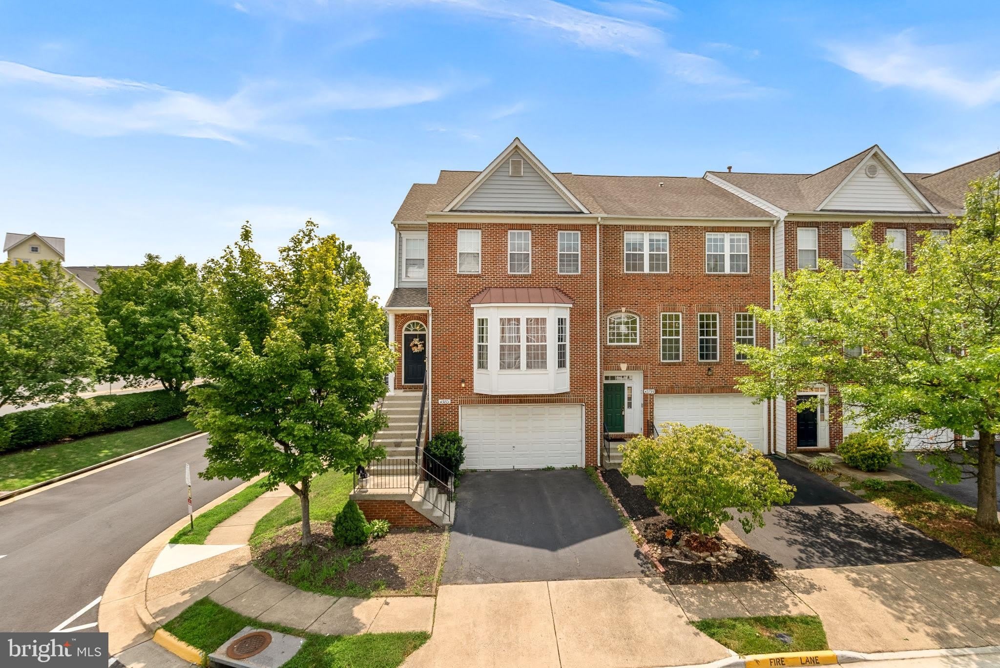 43801 MAISON BLANC Square – photo 2