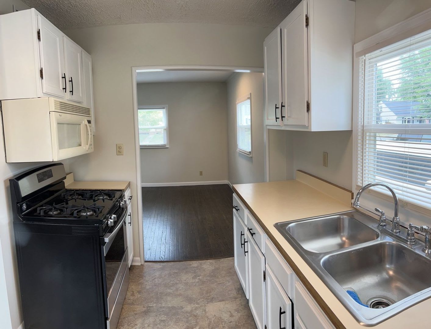 3 Bedroom House – photo 3