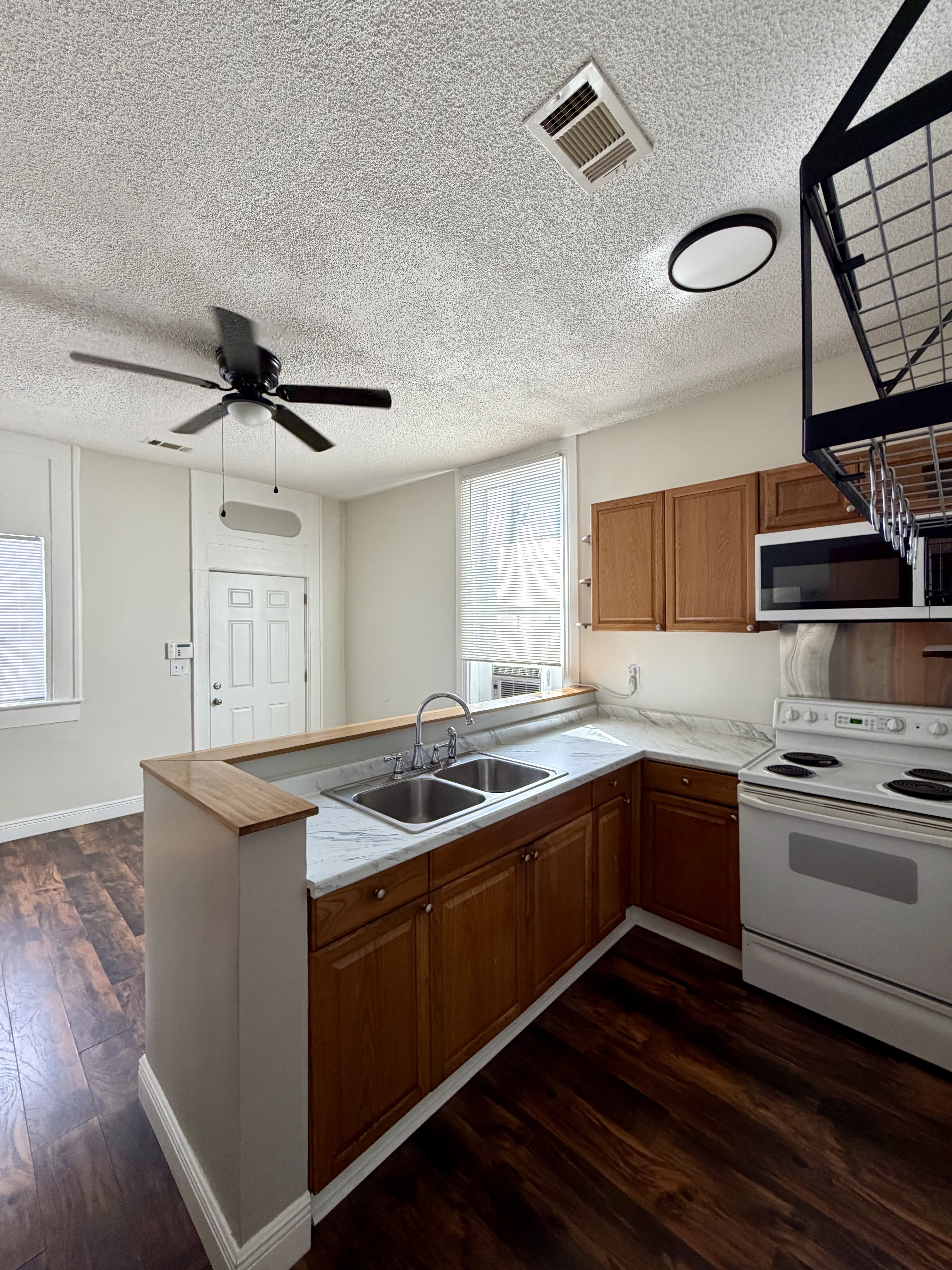 2423 Saint Ann Street – photo 4