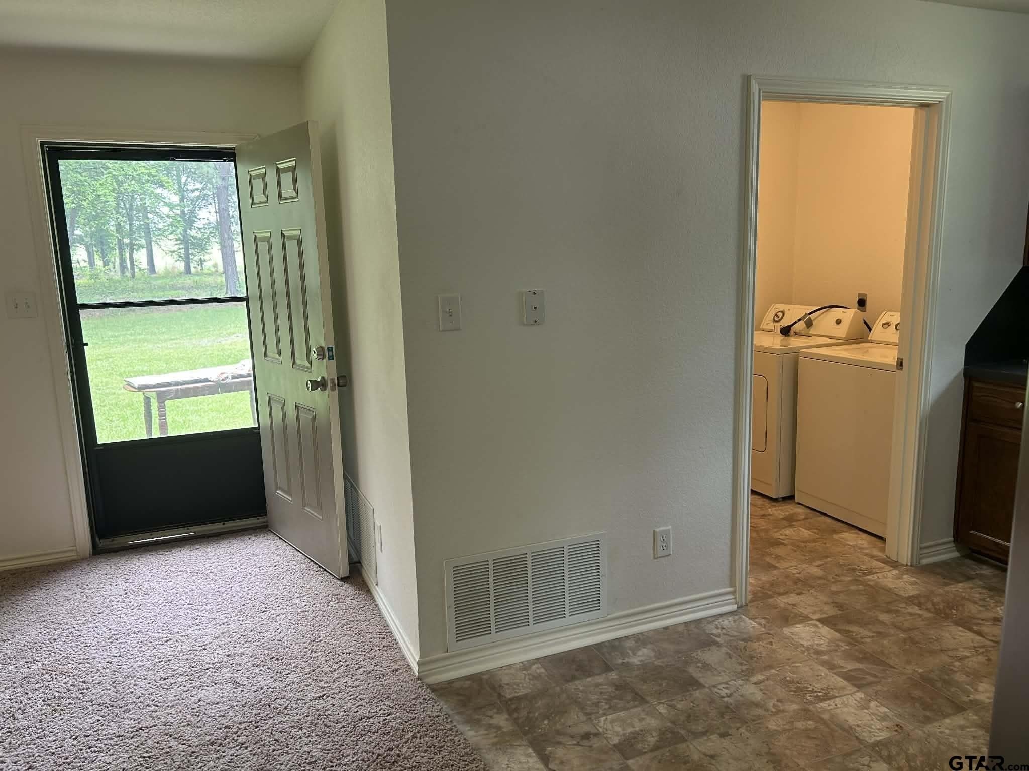 129 Mure St. – photo 5