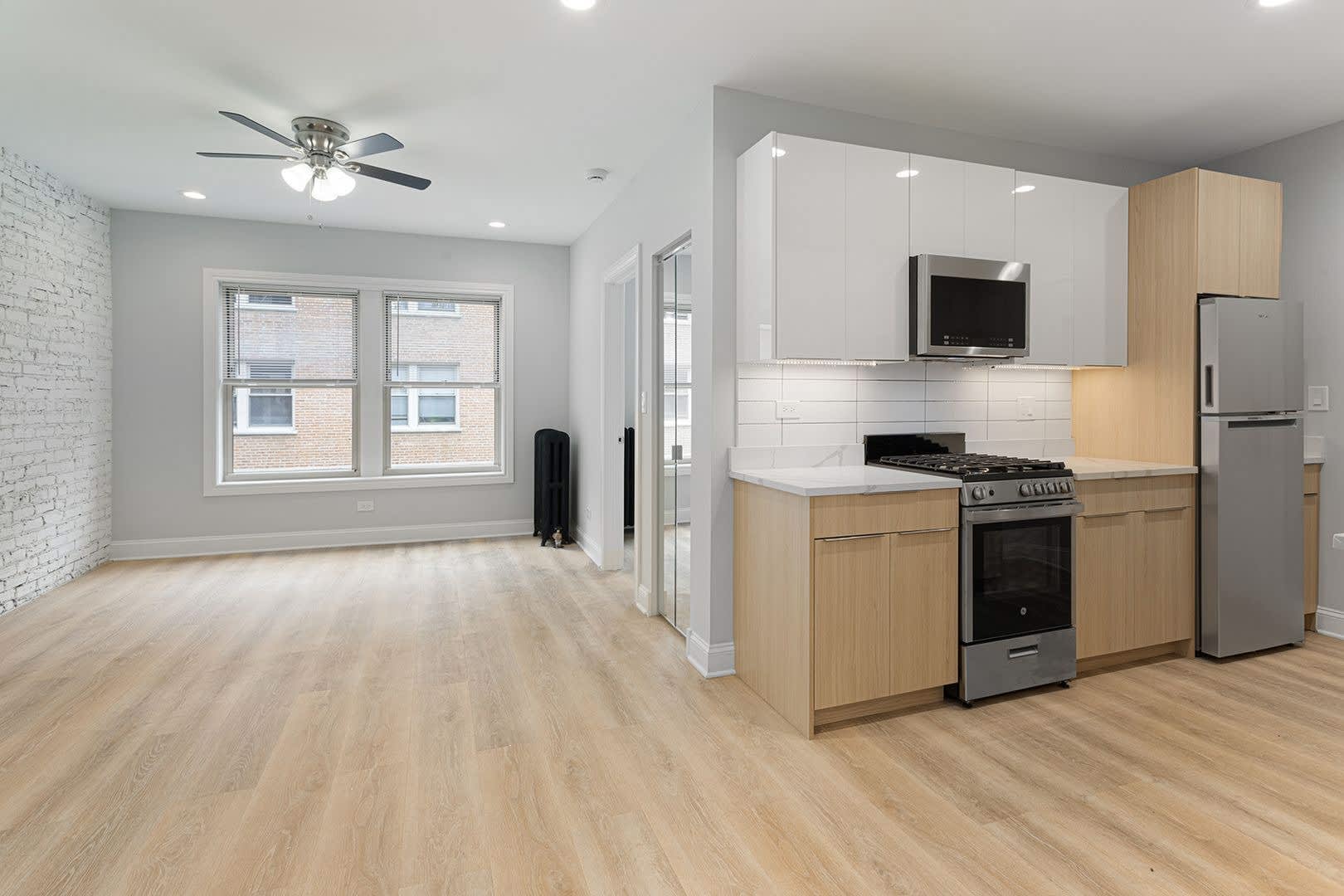 1629 W Chase Ave – photo 4