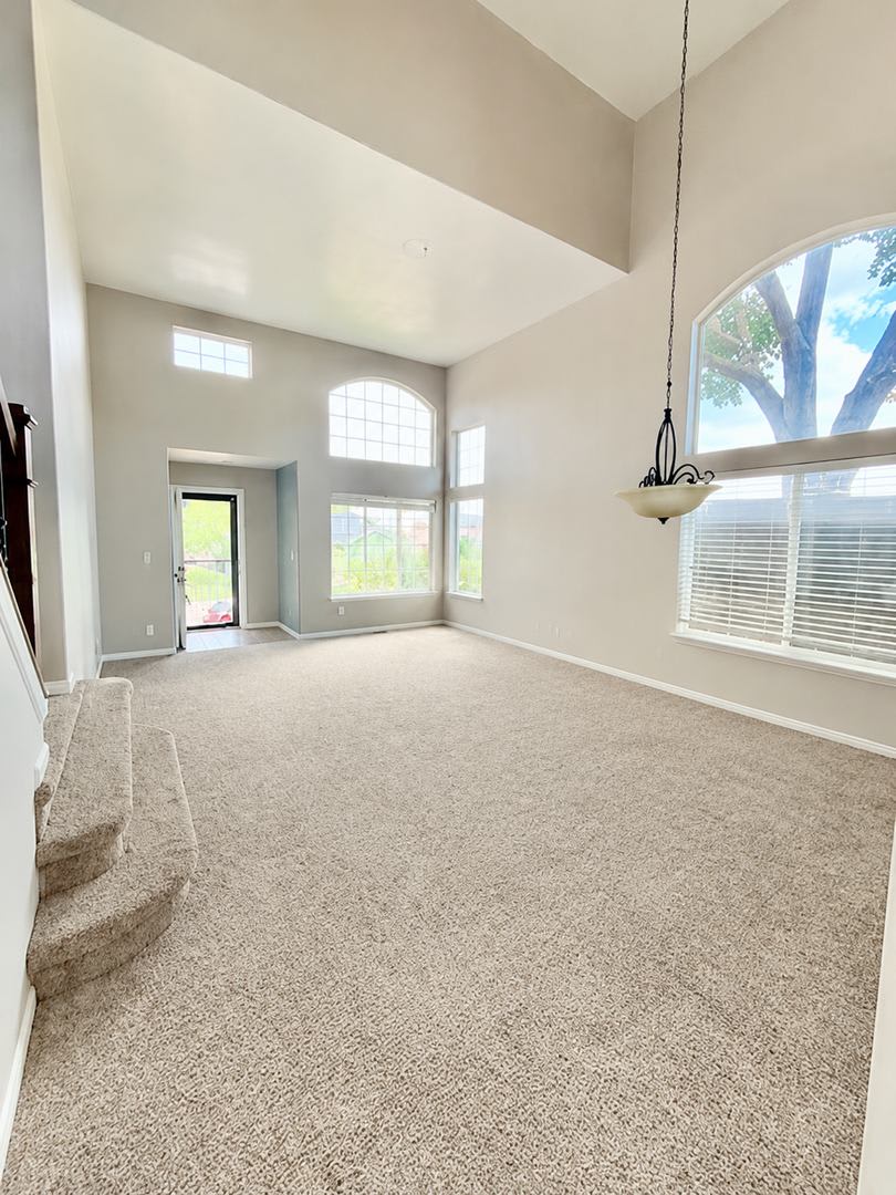 Large 4 bedroom home in Founders Village – photo 2