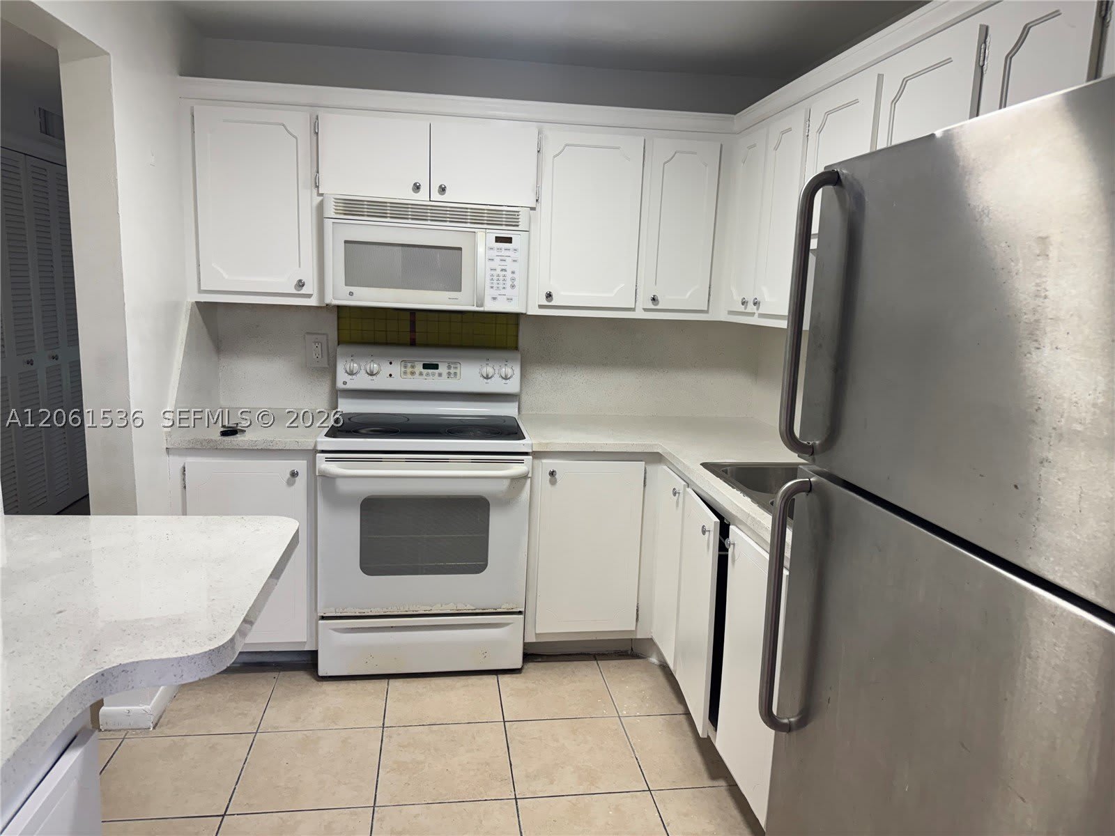 4730 NW 10th Ct – photo 4