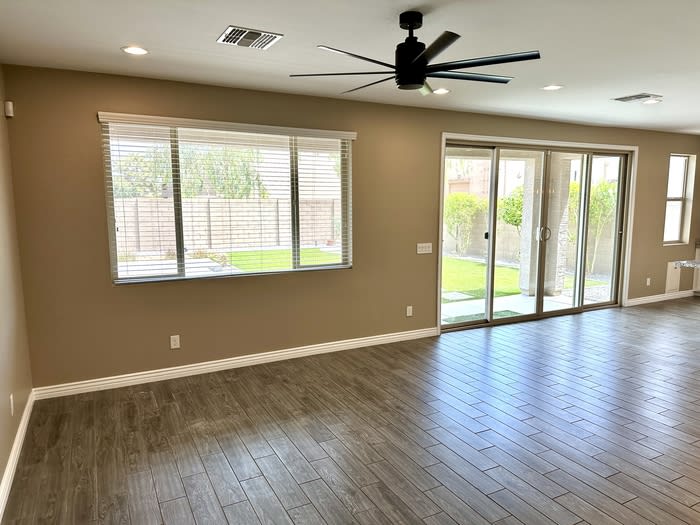 2930 East Sunland Avenue – photo 4