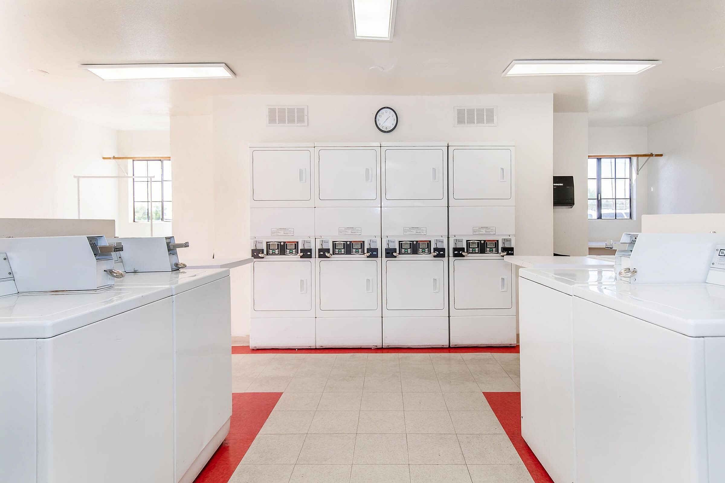 Broadmoor Apartments – photo 1