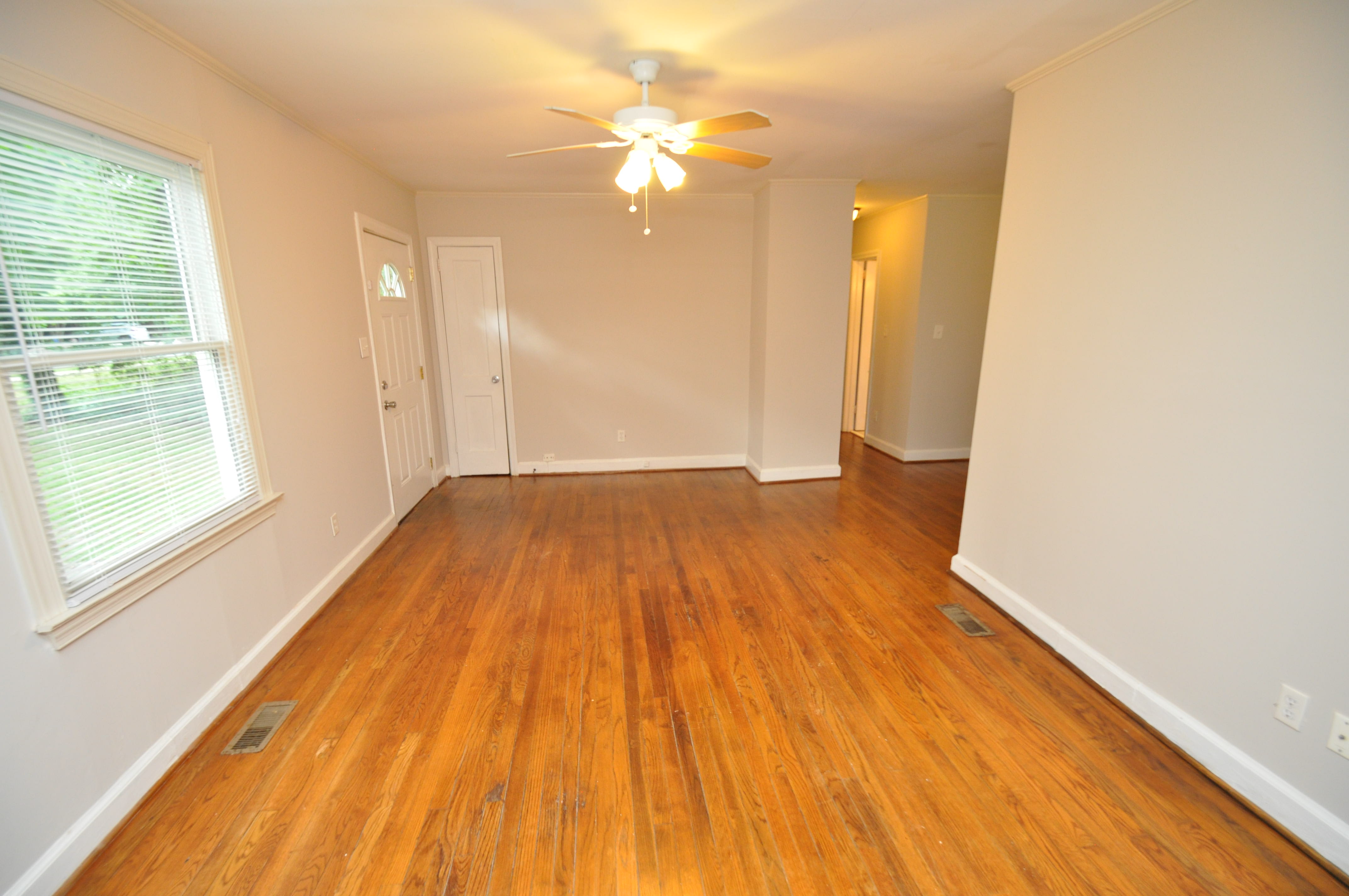 323 E Park St – photo 5