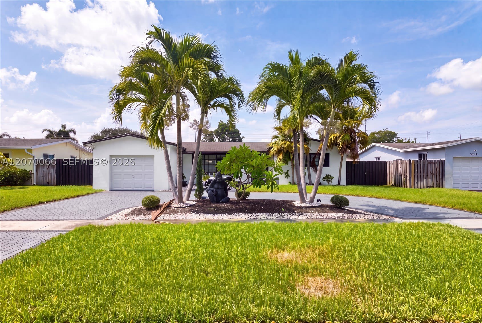5321 Lincoln St – photo 1