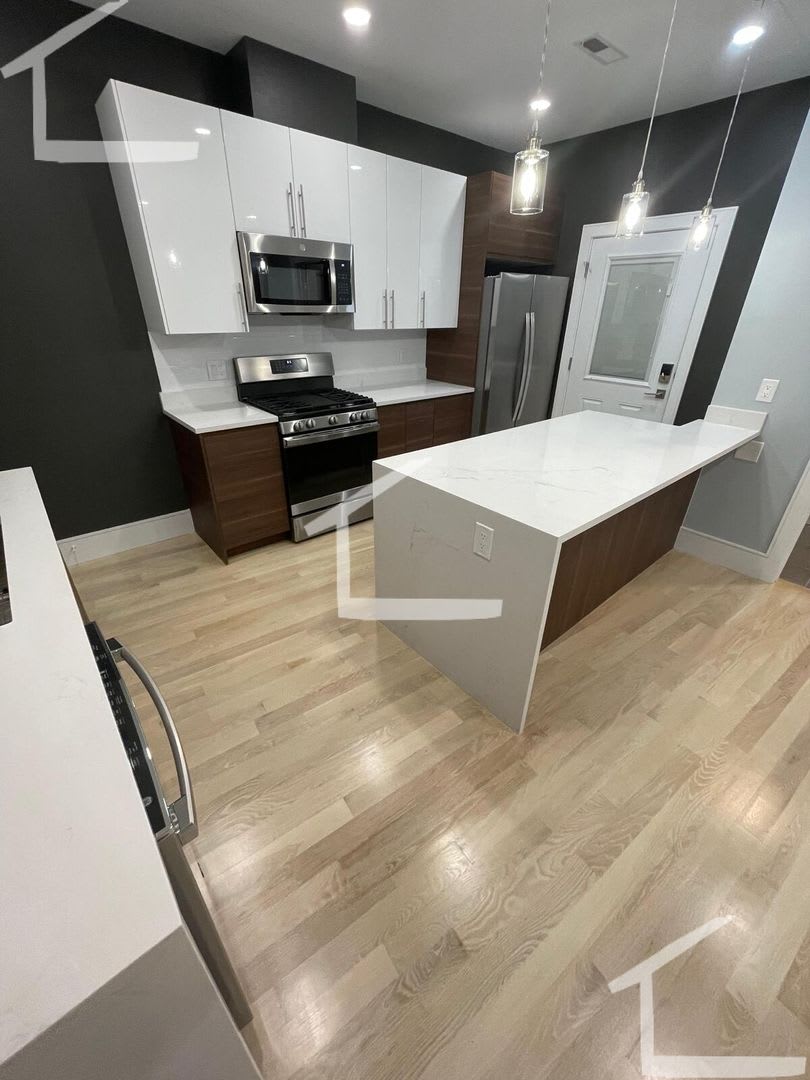 State Of The Art And No Fee Washington Square Luxury Sunny Xl Rooms 3 Baths Laundry In Unit Pet Negotiable – photo 3