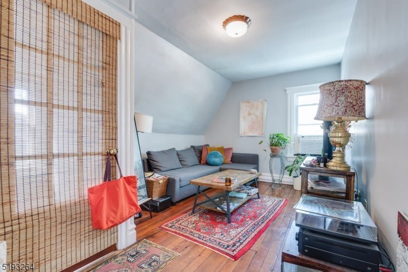 36 Burnet St Unit 3 – photo 3