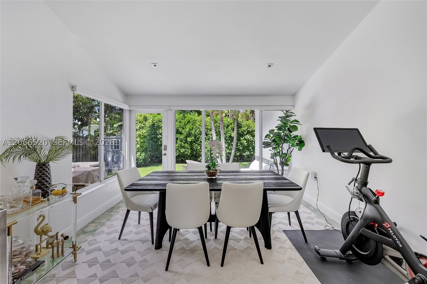 8950 Byron Ave – photo 5