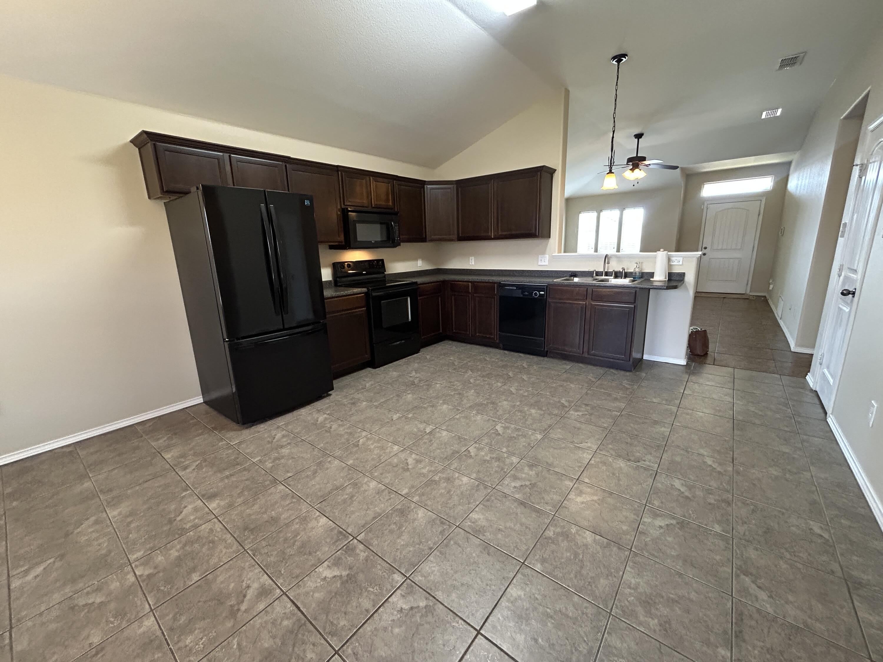 6910 95th Street – photo 3
