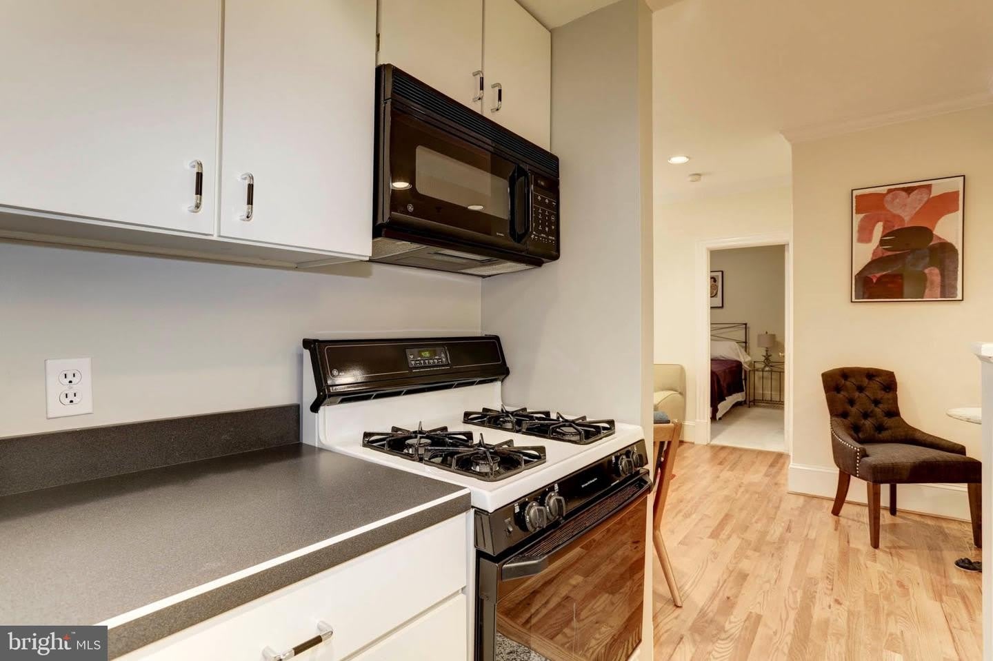 1807 CALIFORNIA ST NW #205 – photo 5