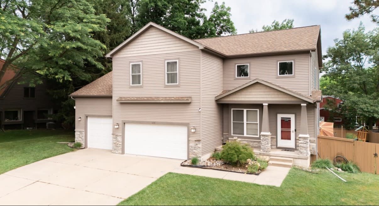 935 Whittier Drive – photo 1