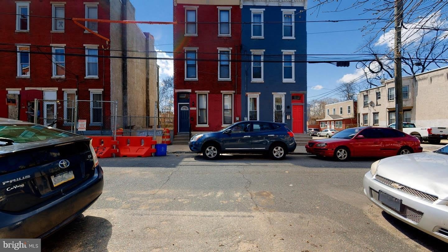 652 N 36TH Street – photo 2