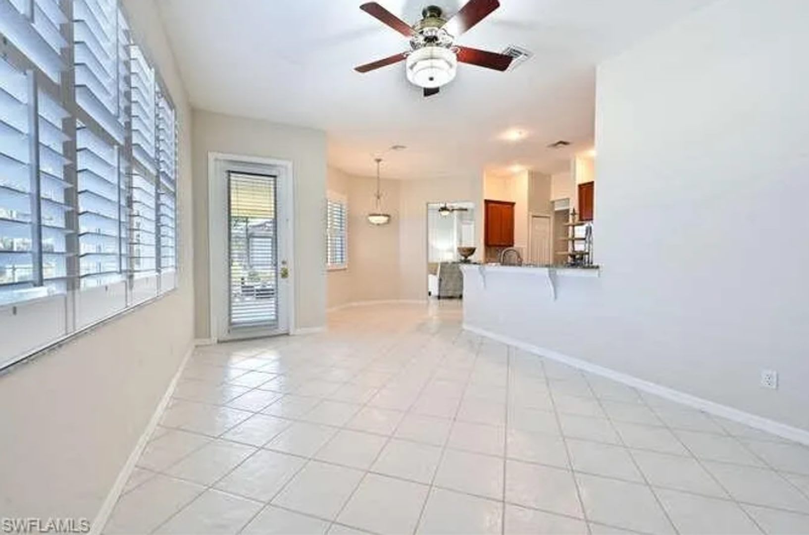 Lakefront 3 Bed + Den 2 bath home with pool and spa tub in Waterways of Naples Community – photo 5