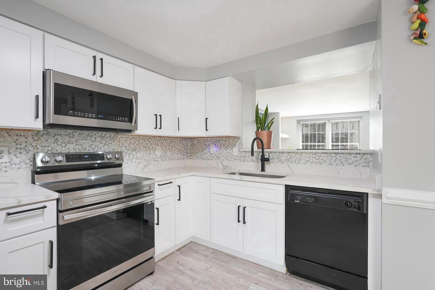 509 SEDGWICK Court – photo 5