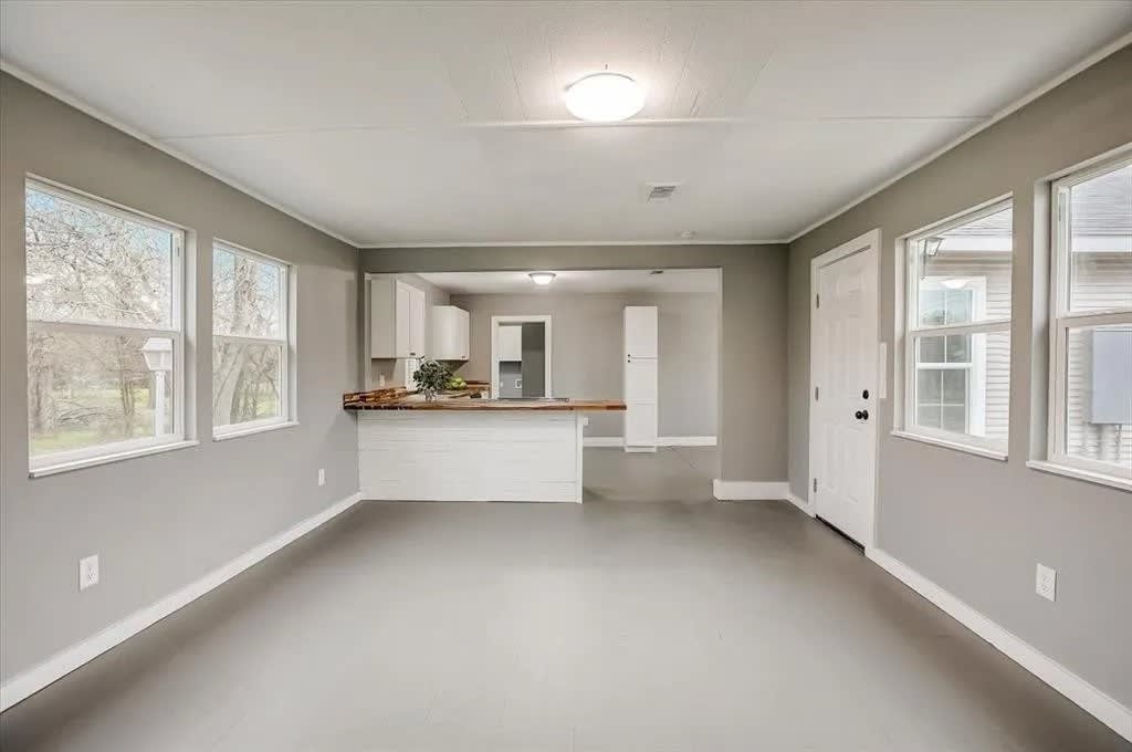 720 East Guadalupe Street – photo 1