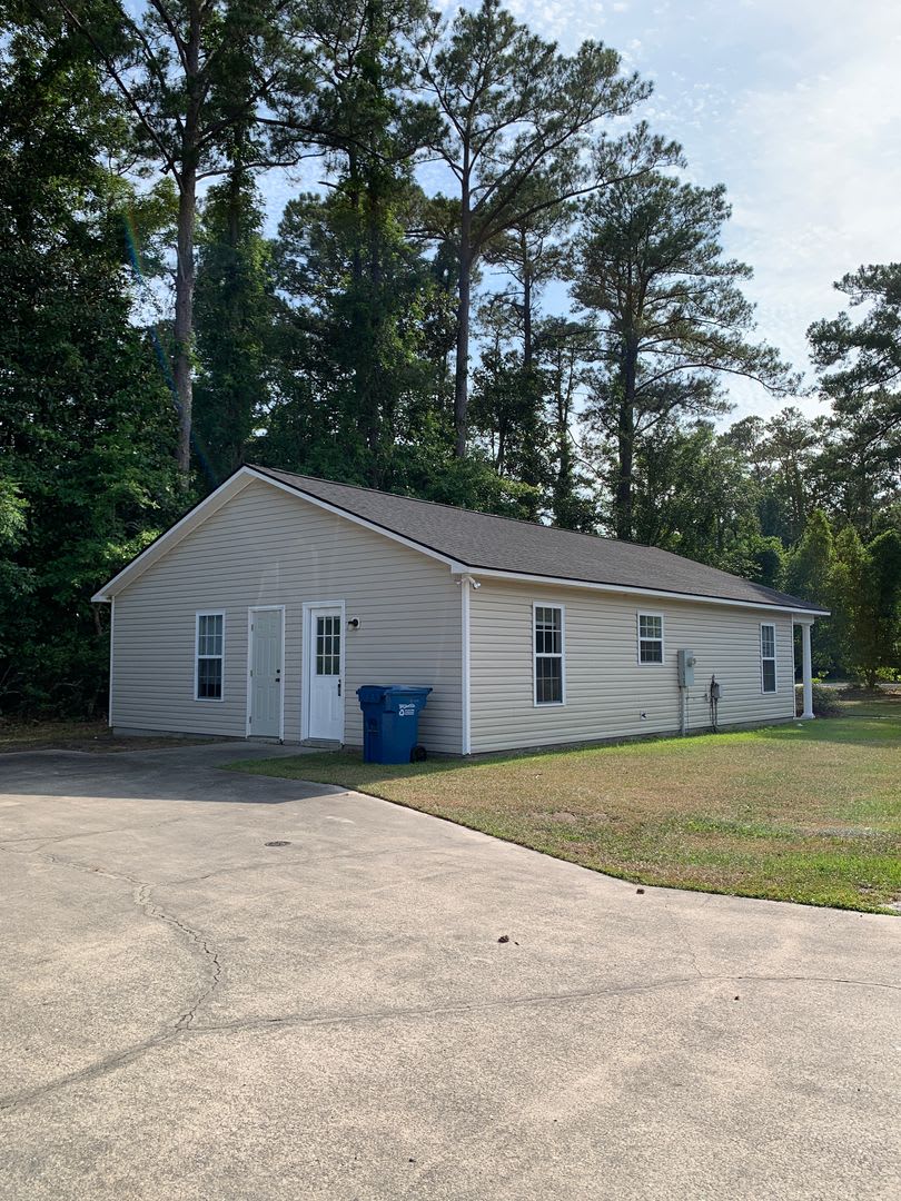 3 Bedroom, 2 Bath House on Masonboro Loop! – photo 3