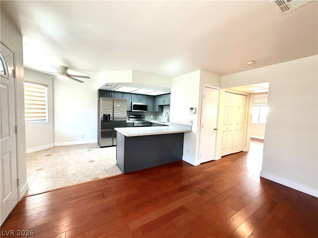 920 Rockview Drive – photo 4