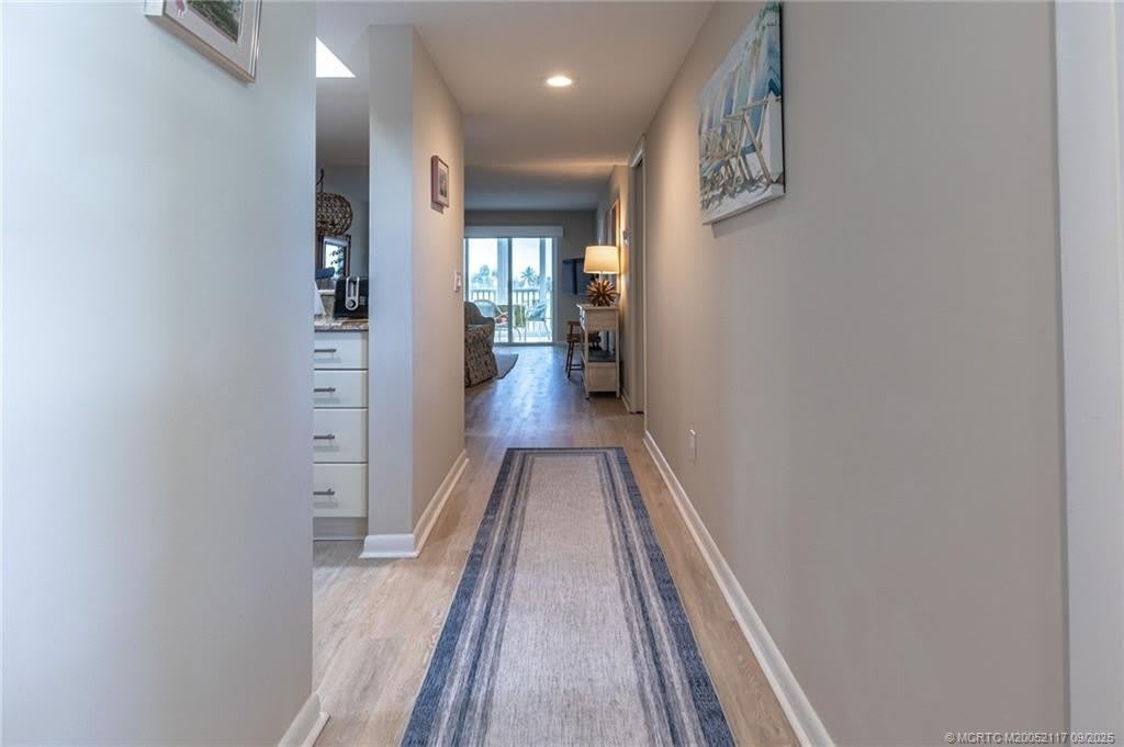 5596 NE Gulfstream Way – photo 3