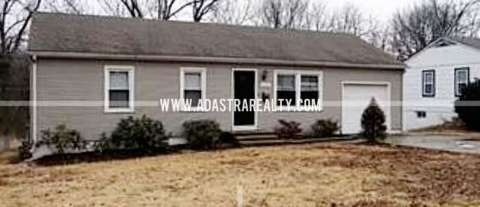 3305 East 107th Terrace – photo 1