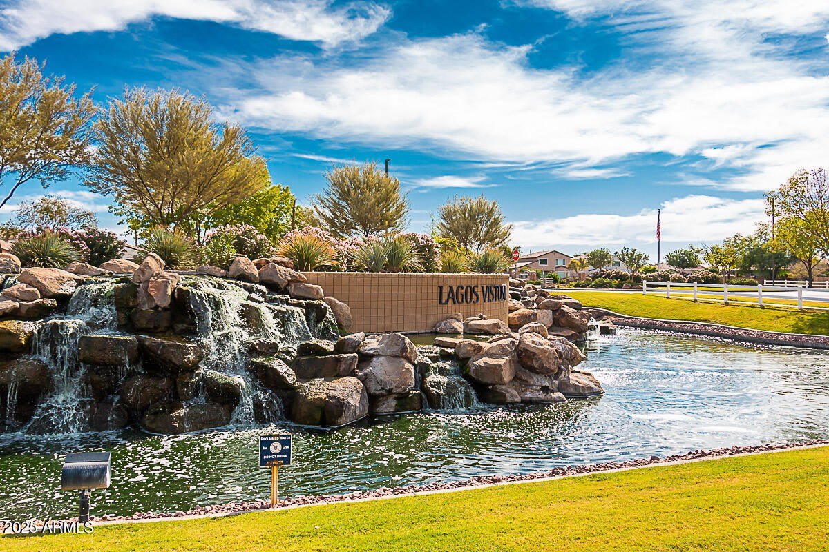 642 E Torrey Pines Place – photo 2