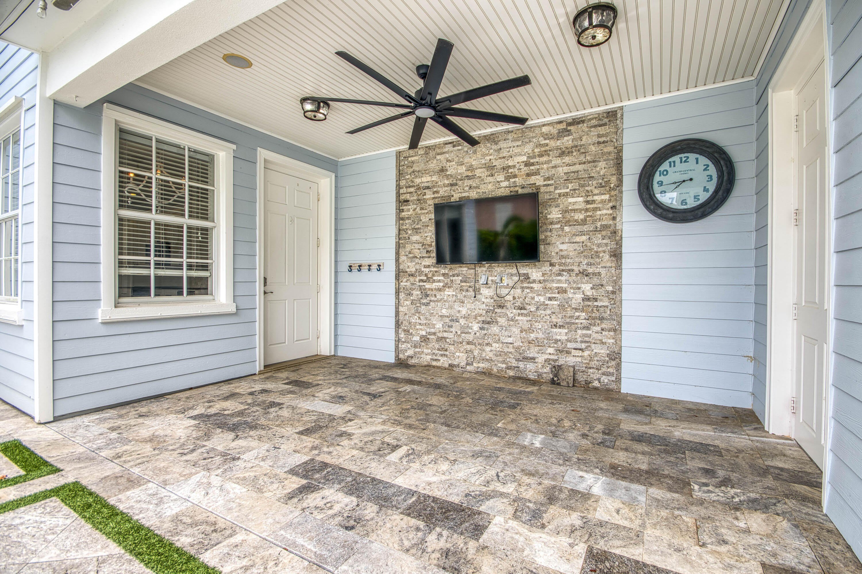 240 Poinciana Drive – photo 5
