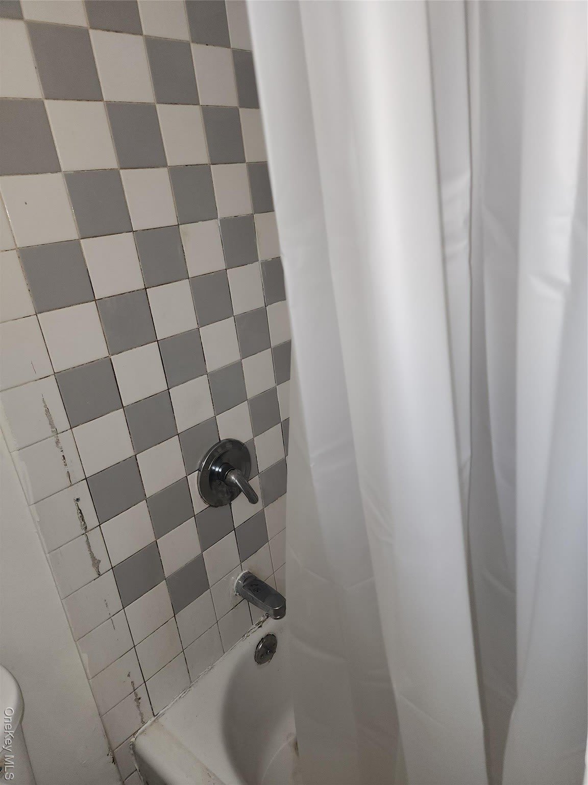 206-03 Jamaica Avenue – photo 2