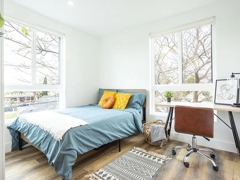 1366 W 35th Street – photo 2
