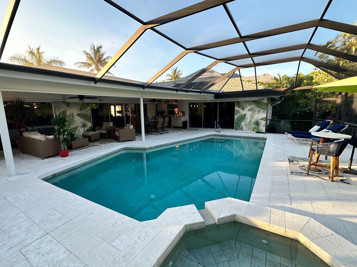 ***LUXURY PARK SHORE POOL HOME*** SEASONAL OR ANNUAL RENTAL***GREAT LOCATION*** – photo 2