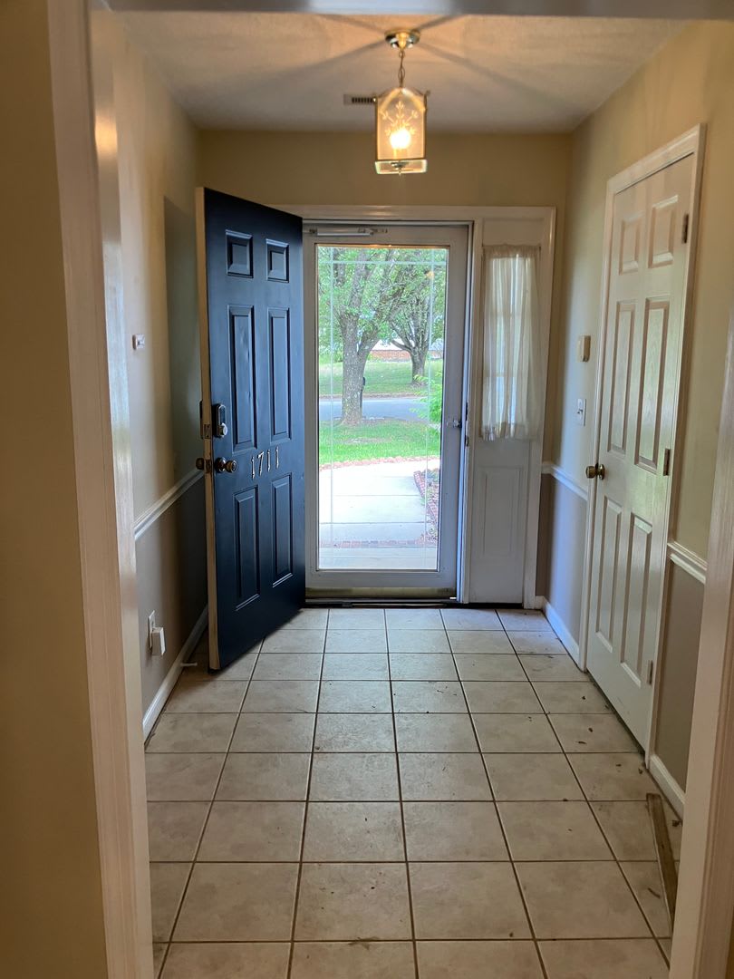 Renovated 3 bedroom – photo 3