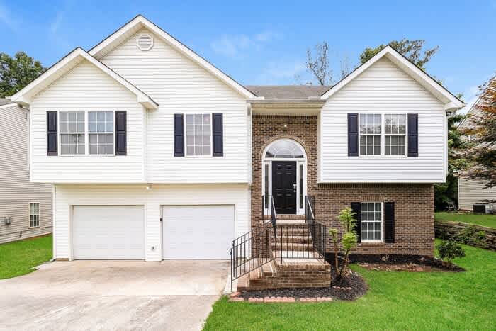 6055 Yellowood Court – photo 1