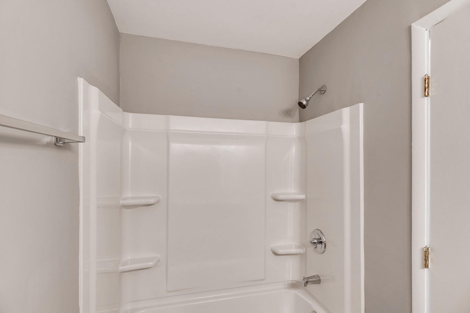 1347 Harford Square Drive – photo 3