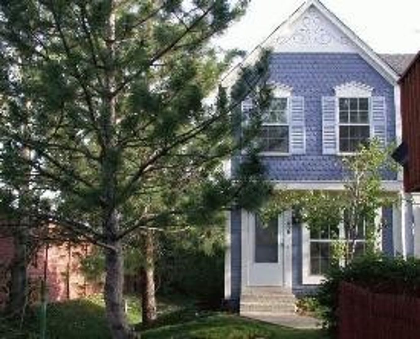Recently Remodeled End Unit for Rent in Boulder Backs and Opens to Green Space! – photo 1