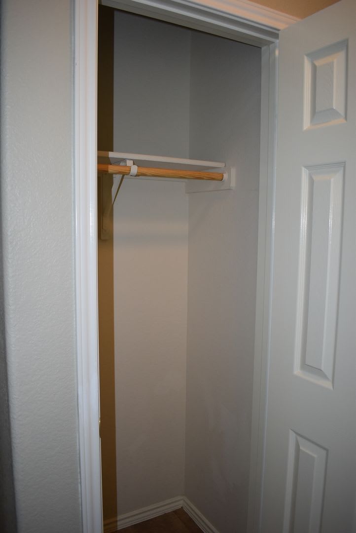 Charming 3 BR on Corner Lot! – photo 3