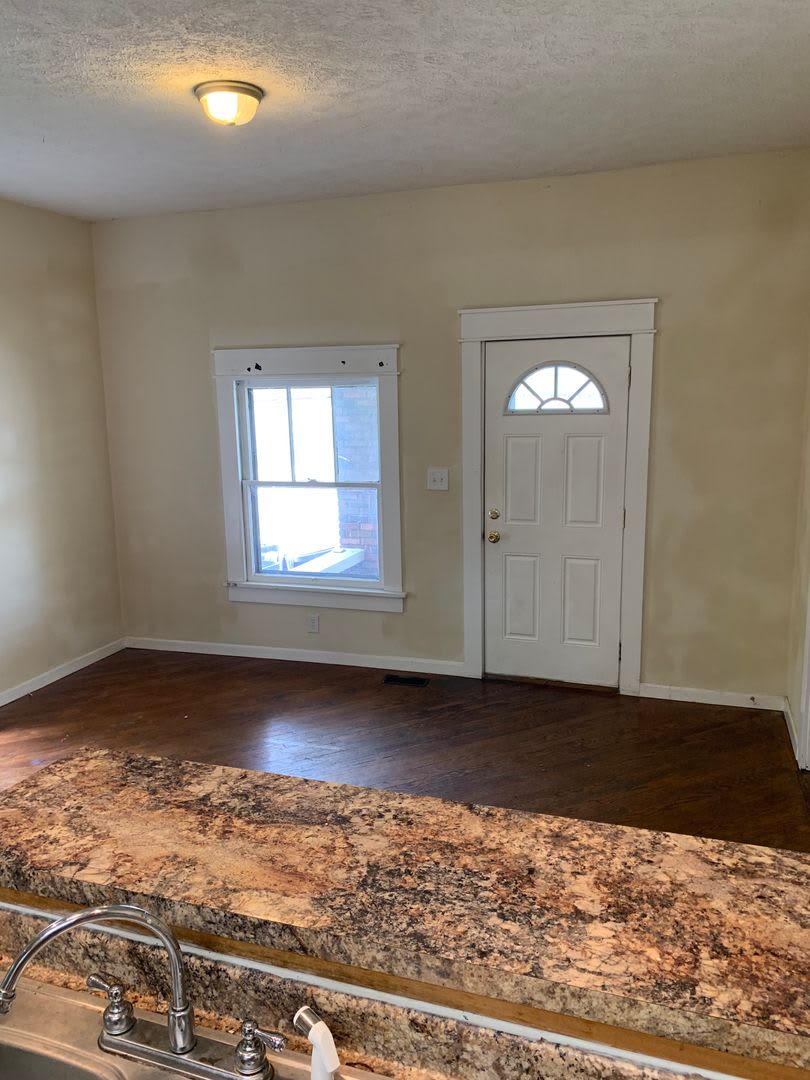 5 Bedroom Available Aug 2027 5 Bed 3 Bath Near Kirkwood – photo 4