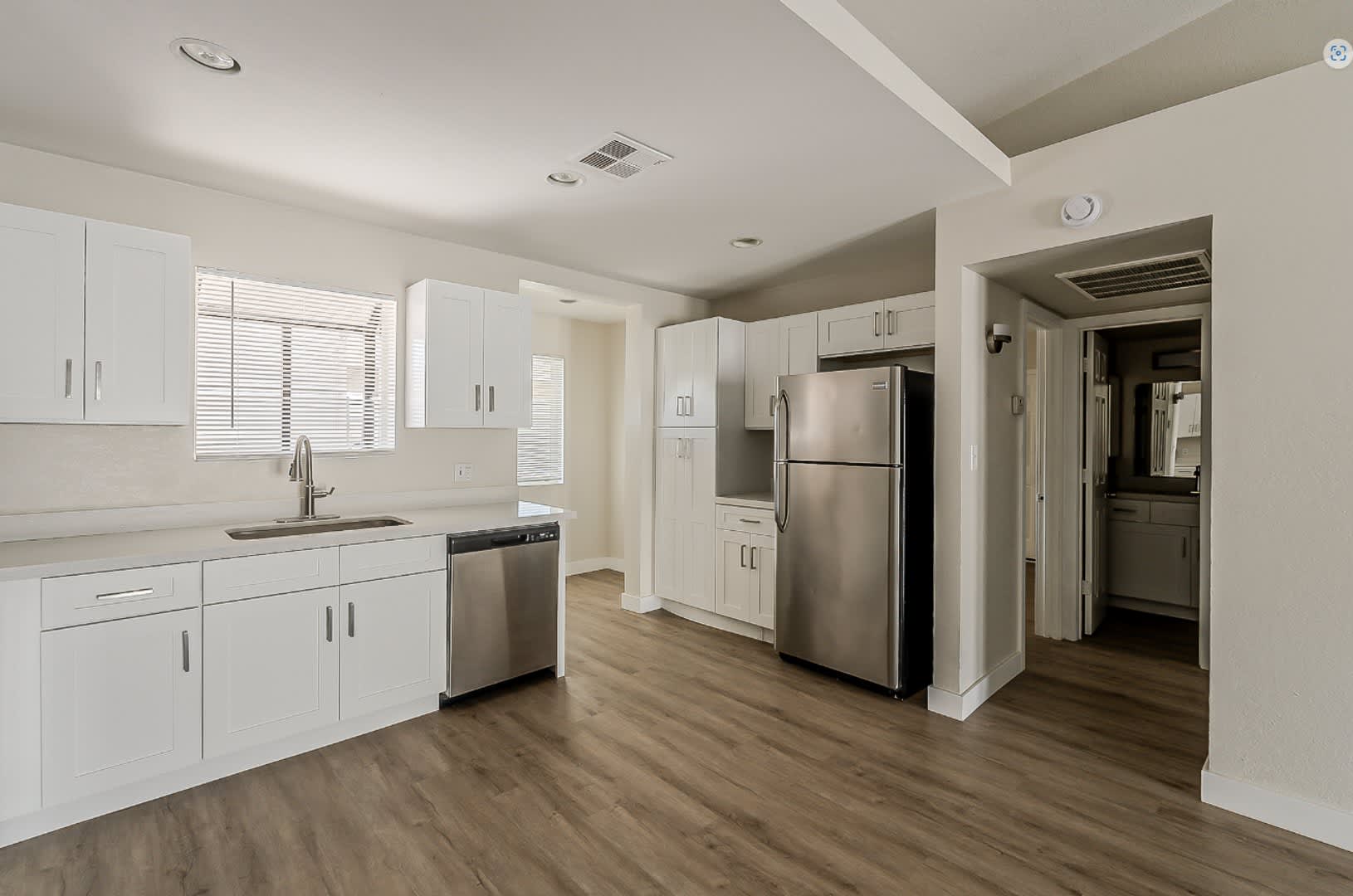 Fully Remodeled!! Low Deposit only $995.00. – photo 2