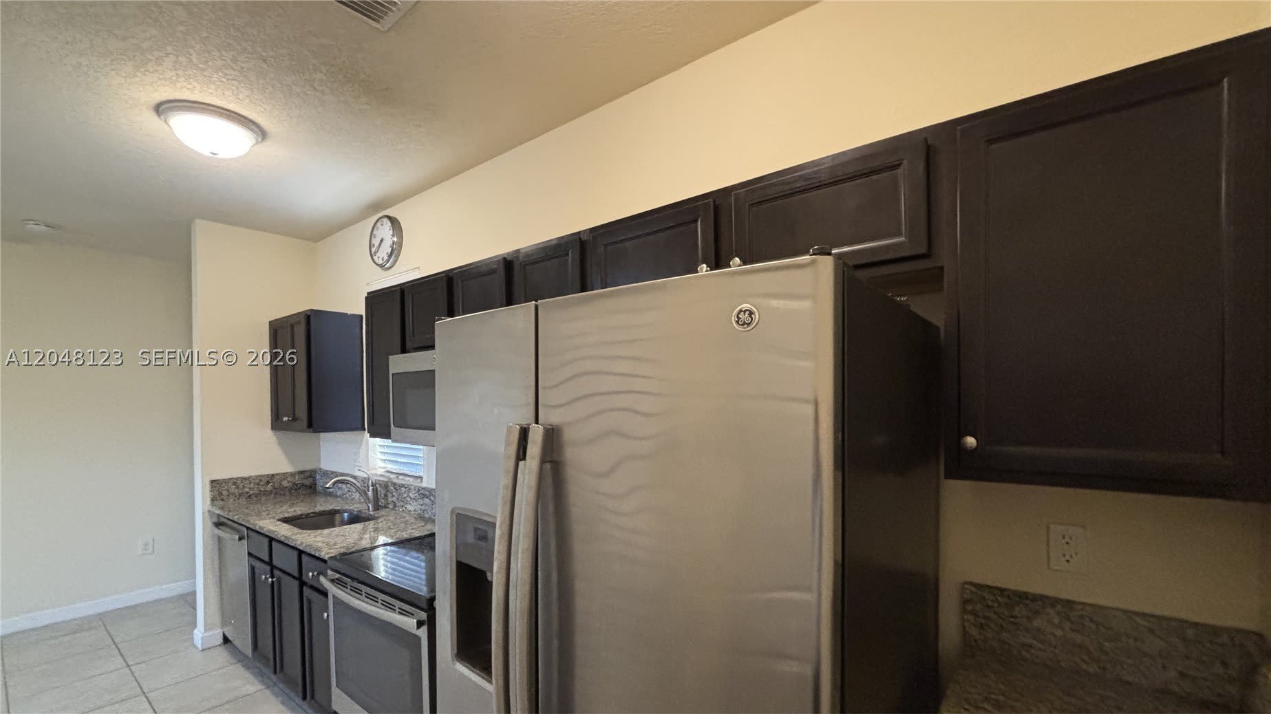 17170 SW 93rd St – photo 3