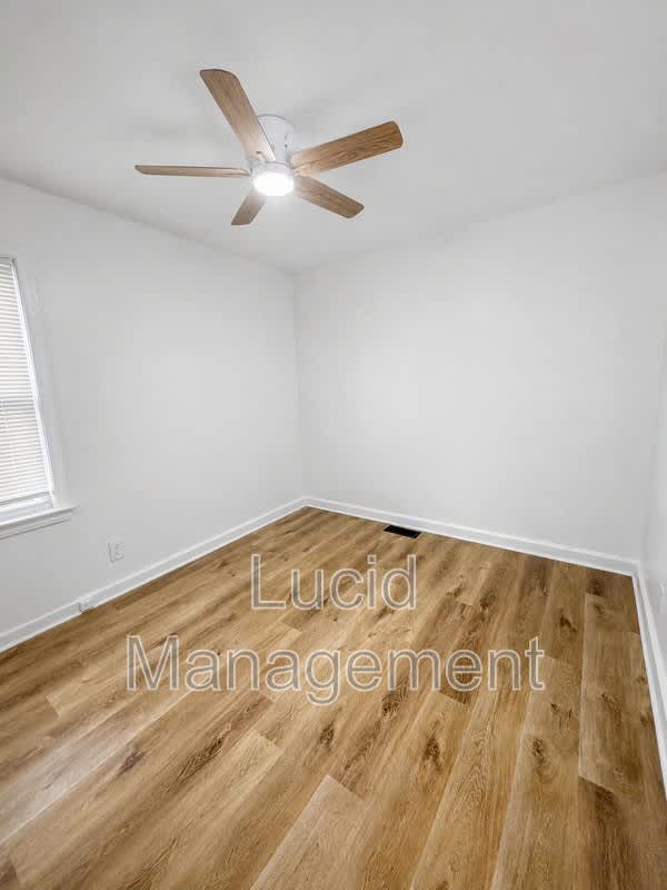 1016 Stanley Avenue – photo 3