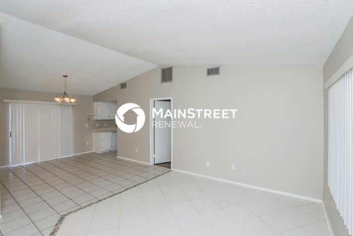 2270 Hialeah Street – photo 4