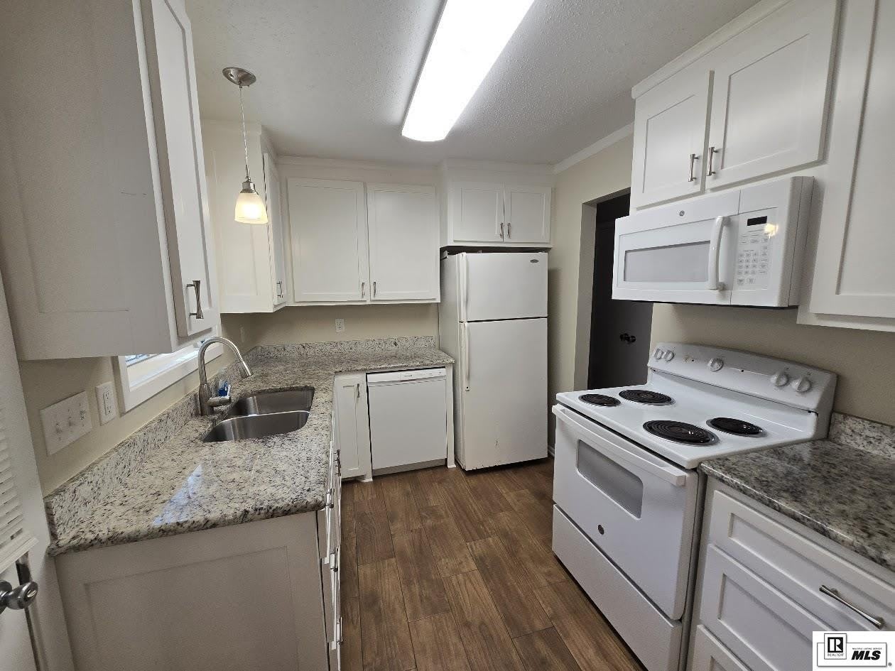 2306 DEBASTROP DRIVE – photo 4
