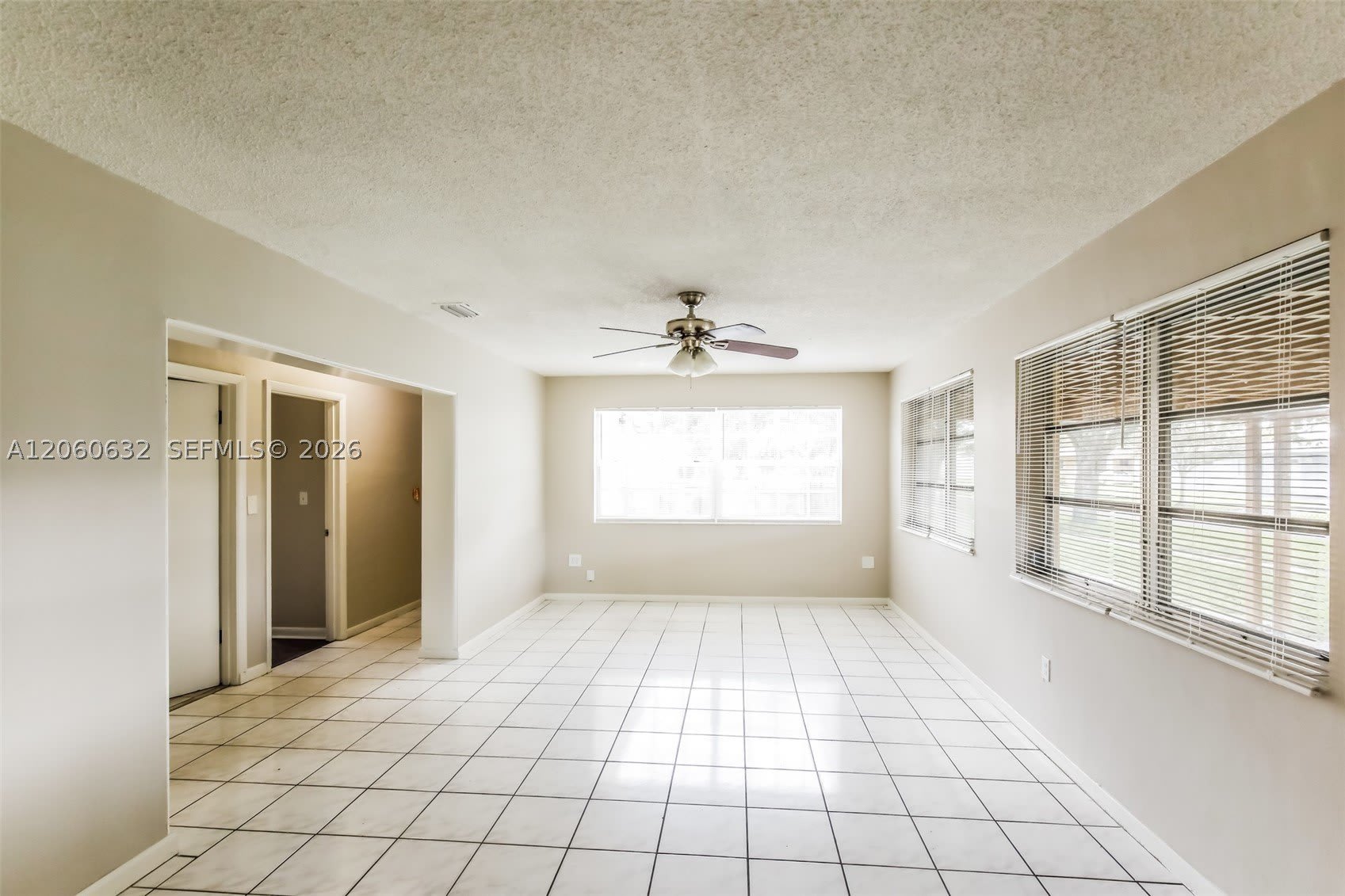 4896 NW 6th Ct – photo 4