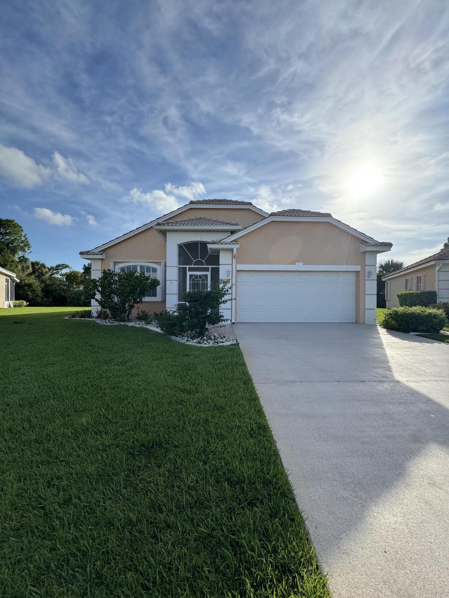 822 NW SORRENTO Lane – photo 1