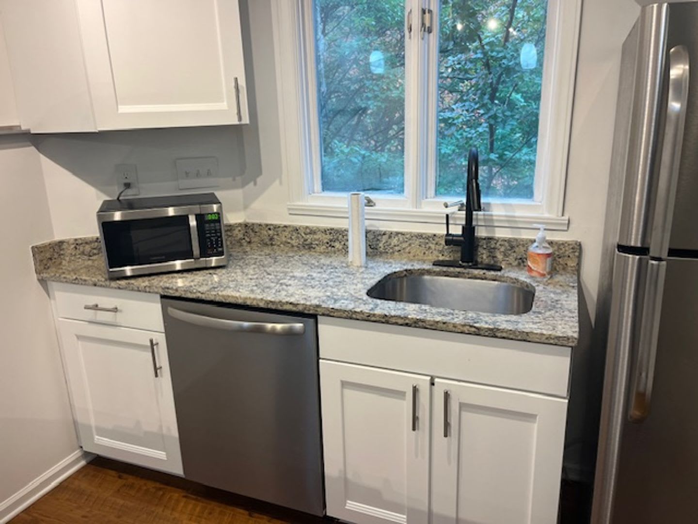 2 bed, 1 bath in Fourth Ward – photo 4