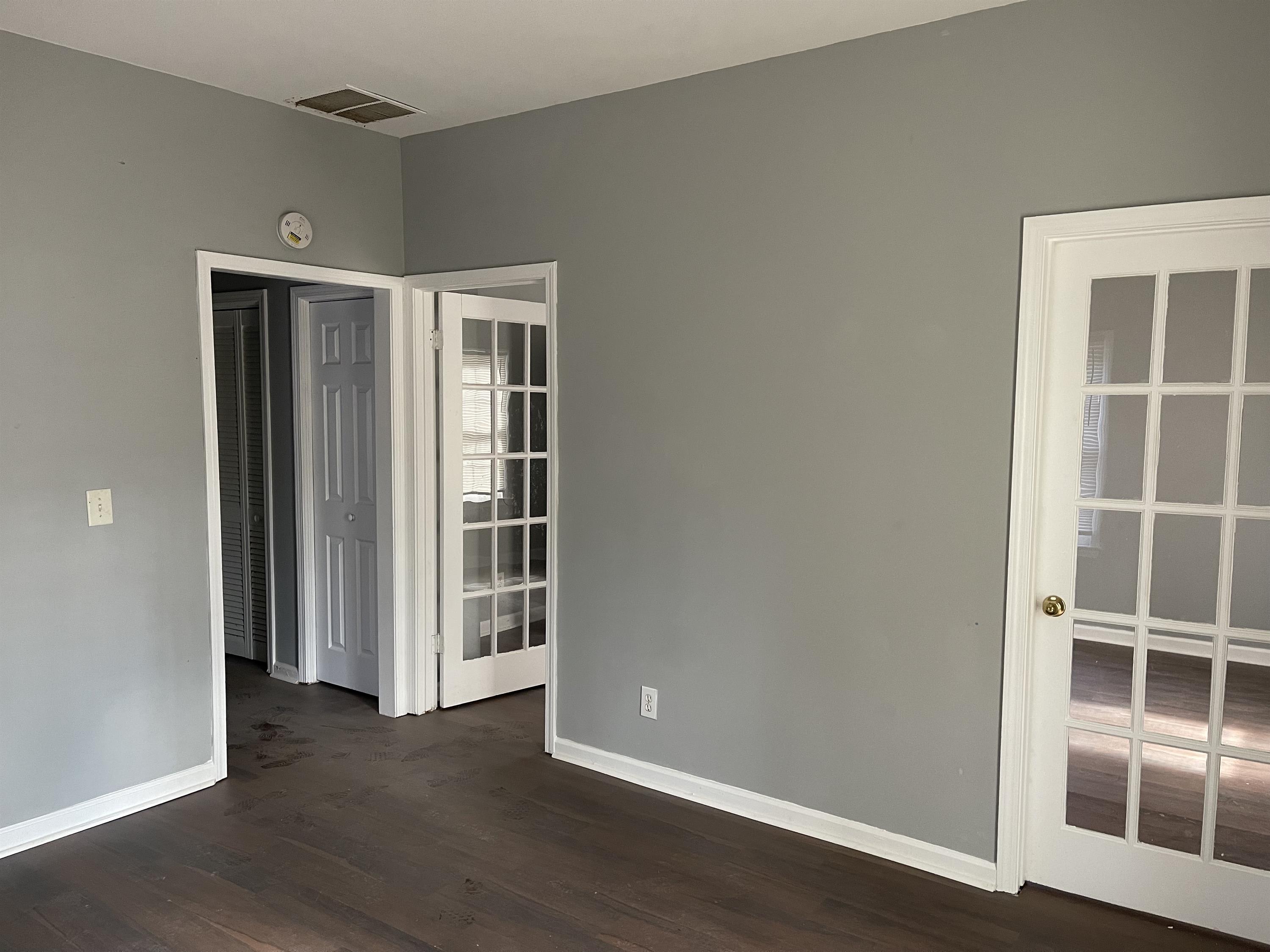 2162 Montrose Ave SE – photo 3