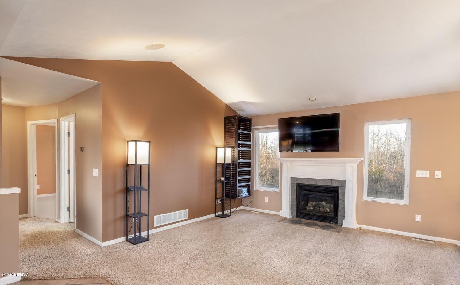 7058 SHADY KNOLL DRIVE SE – photo 4