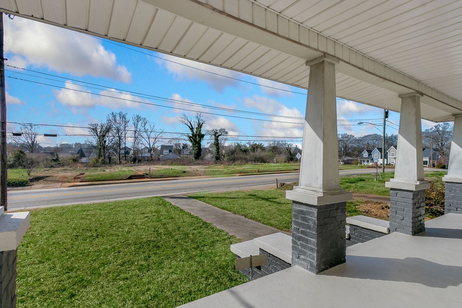 Updated West End Cottage – photo 4