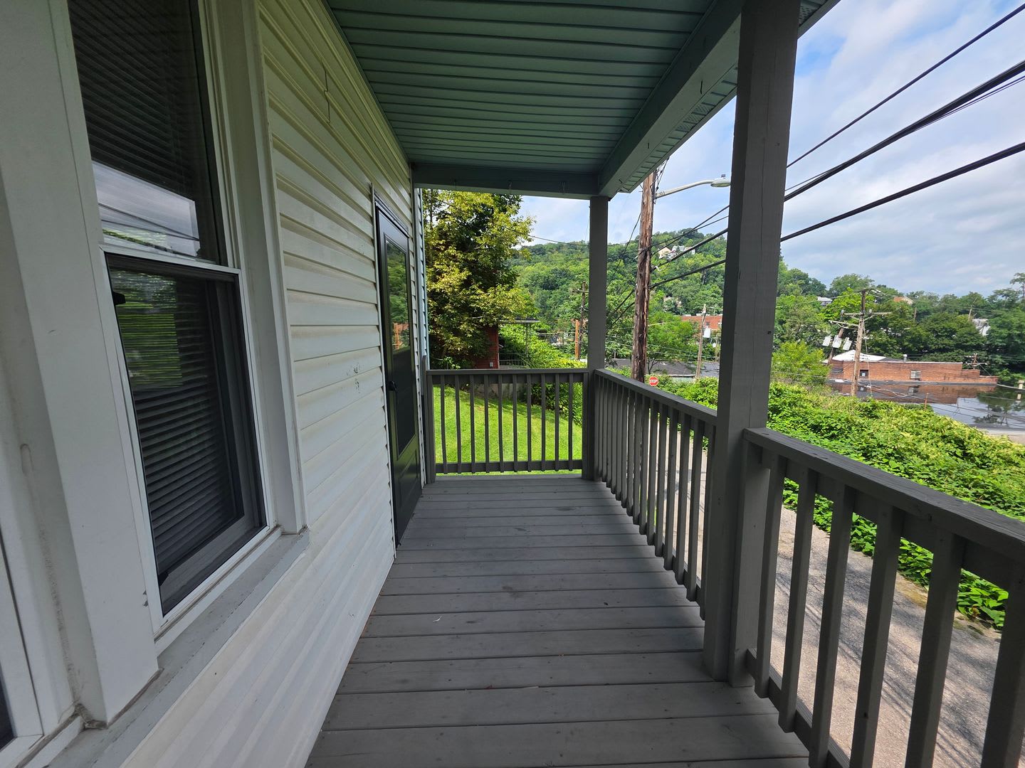 Beautiful and Spacious 3 Bedroom Home In West End – photo 4