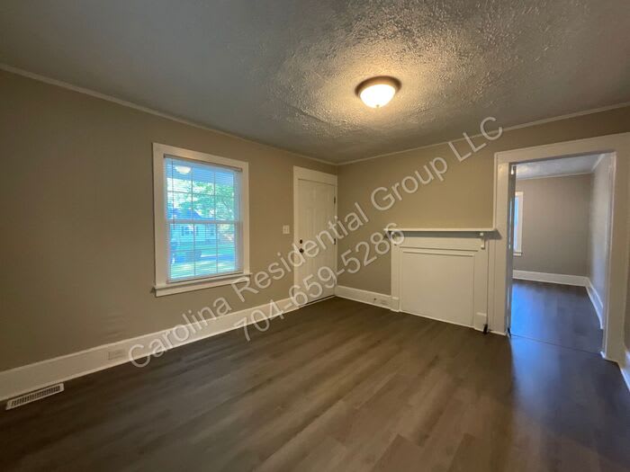 1034 Ridge Avenue – photo 3